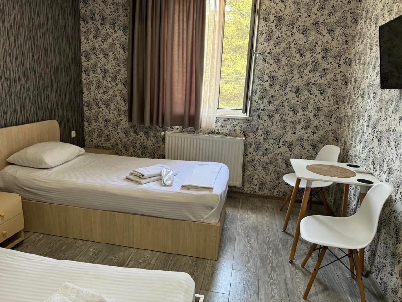 Hotel Skib 第比利斯 外观 照片