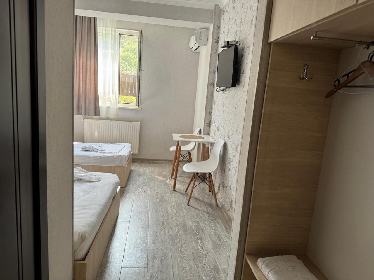Hotel Skib 第比利斯 外观 照片